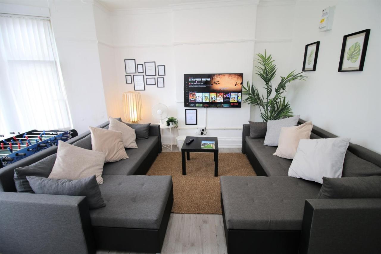 Free Local Parking - Fast Wifi - Sleeps 10 Guests By Property Promise Cardiff Eksteriør billede